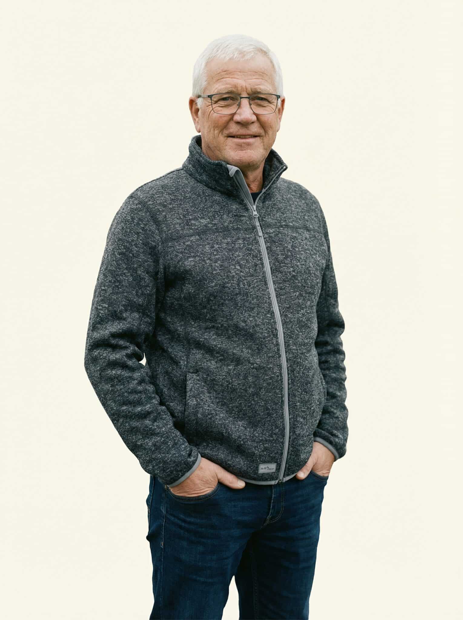 Helge - Ganzkörper Helge – Fleece Ganzkörper, lockere Pose