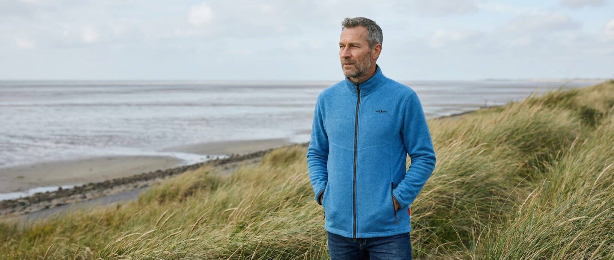 Marco – Fleece in norddeutscher Landschaft