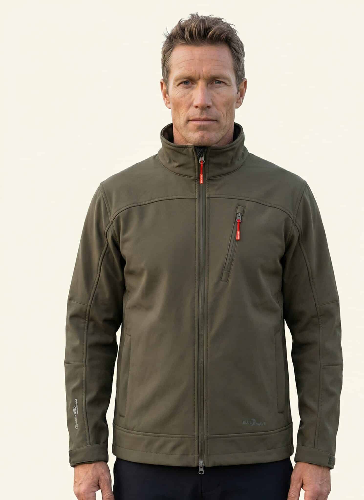 Bent – Herren an Person, Oberkörper frontal, geschlossen