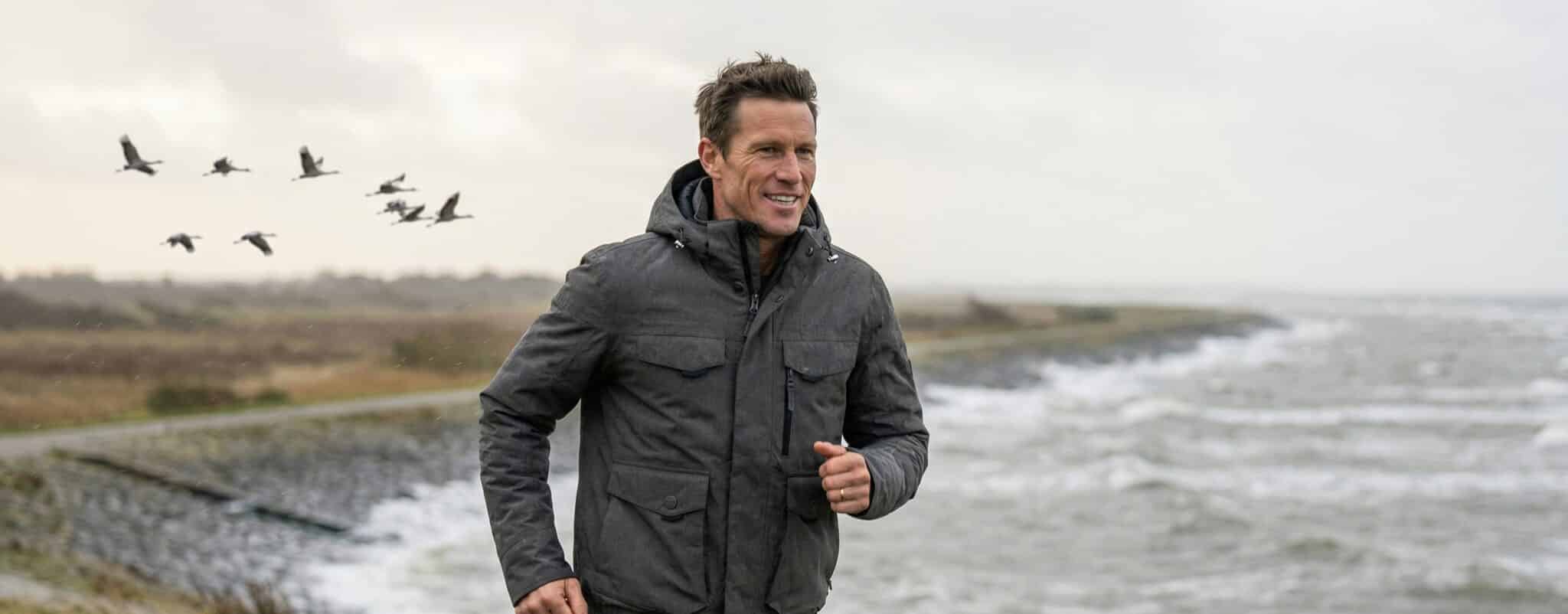 Marek – Funktionsbekleidung in norddeutscher Landschaft