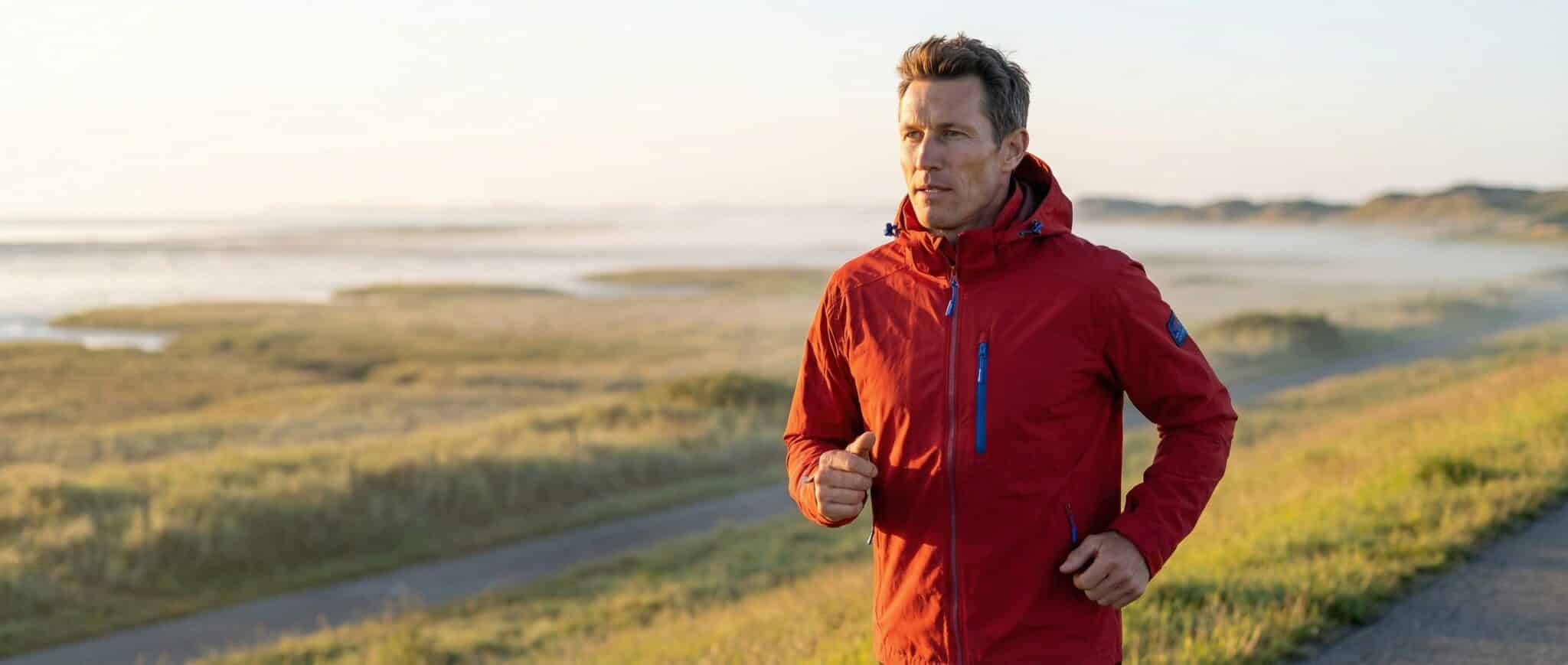 Ben – Funktionsbekleidung in norddeutscher Landschaft