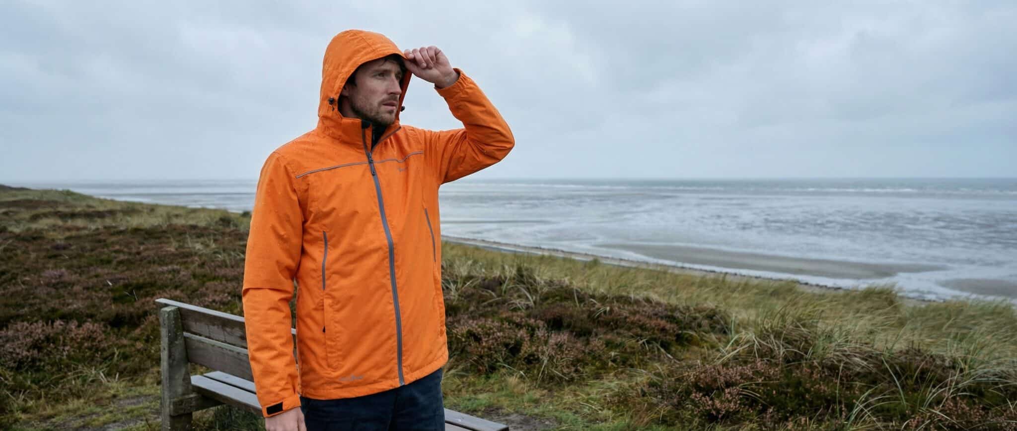 Klaas – Funktionsbekleidung in norddeutscher Landschaft