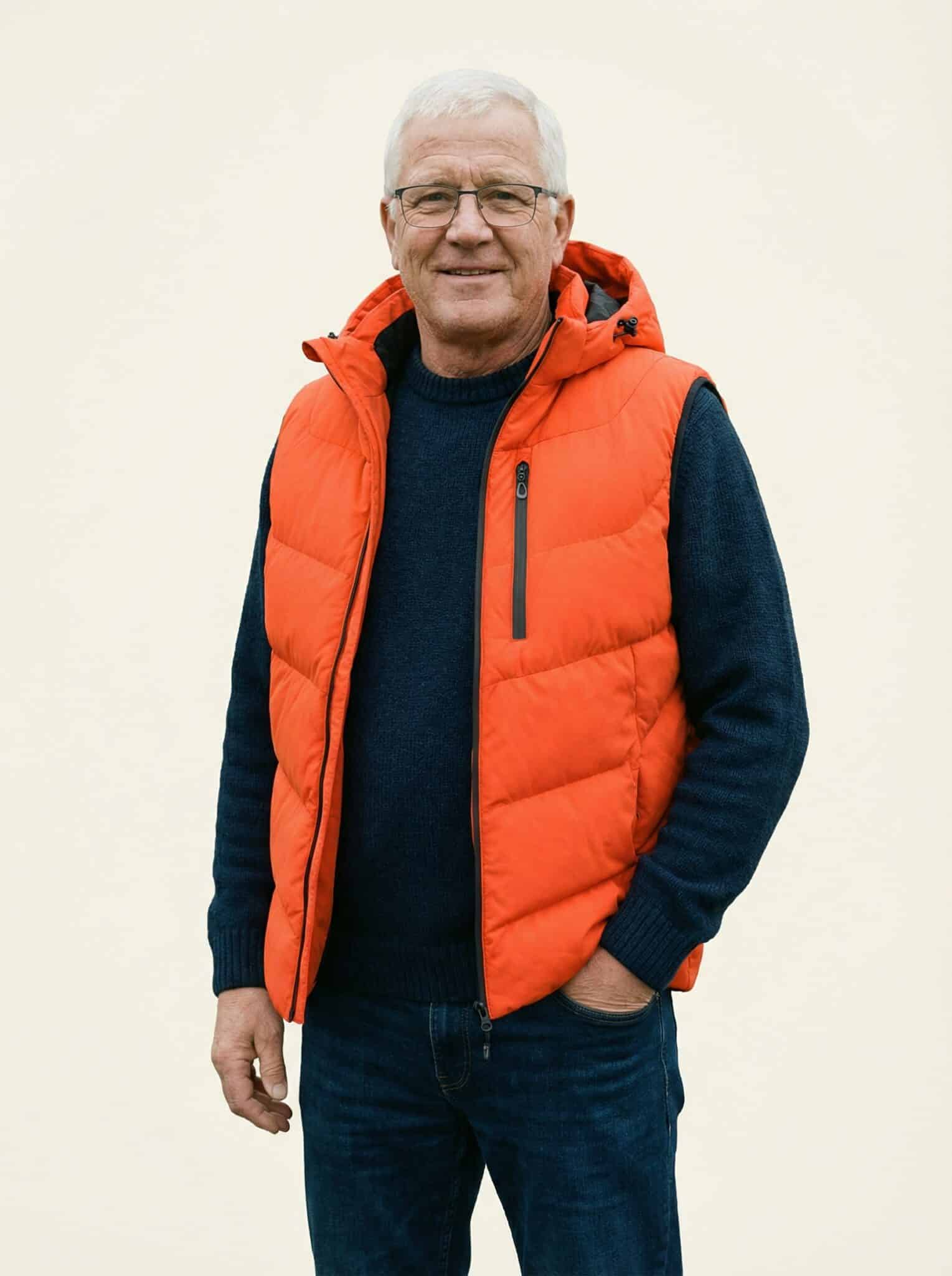 Jasper - Ganzkörper Jasper – Herren Ganzkörper, lockere Pose