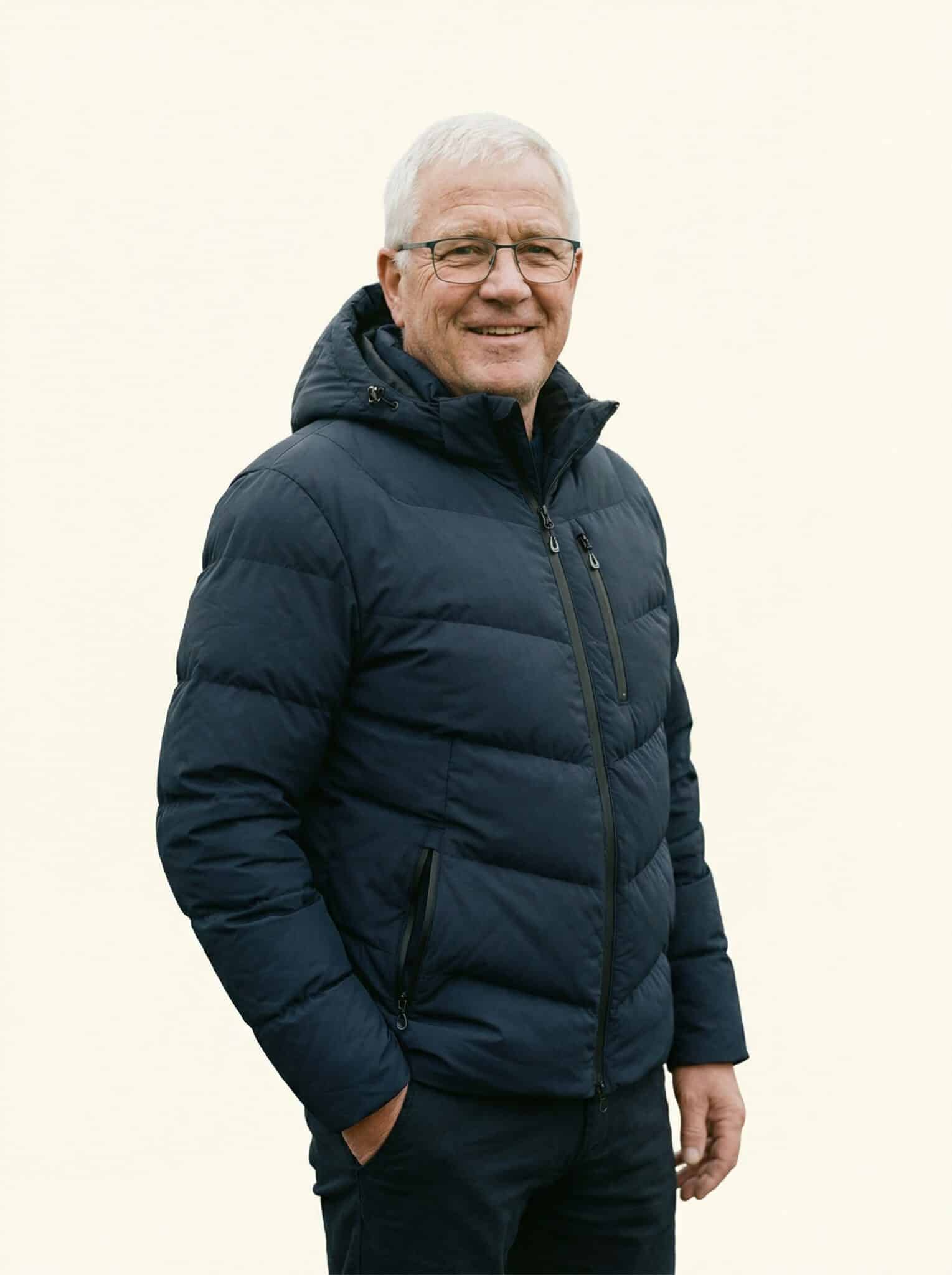 Jesper - Ganzkörper Jesper – Herren Ganzkörper, lockere Pose