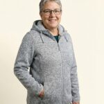 Meike – Damen Ganzkörper, lockere Pose