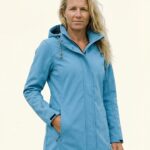 Birgit – Damen Ganzkörper, lockere Pose