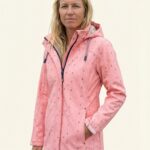 Jana – Damen Ganzkörper, lockere Pose