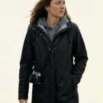 Marie – Damen Ganzkörper, lockere Pose