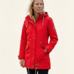 Daisy – Damen Ganzkörper, lockere Pose