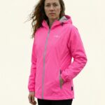 Fabienne – Damen Ganzkörper, lockere Pose