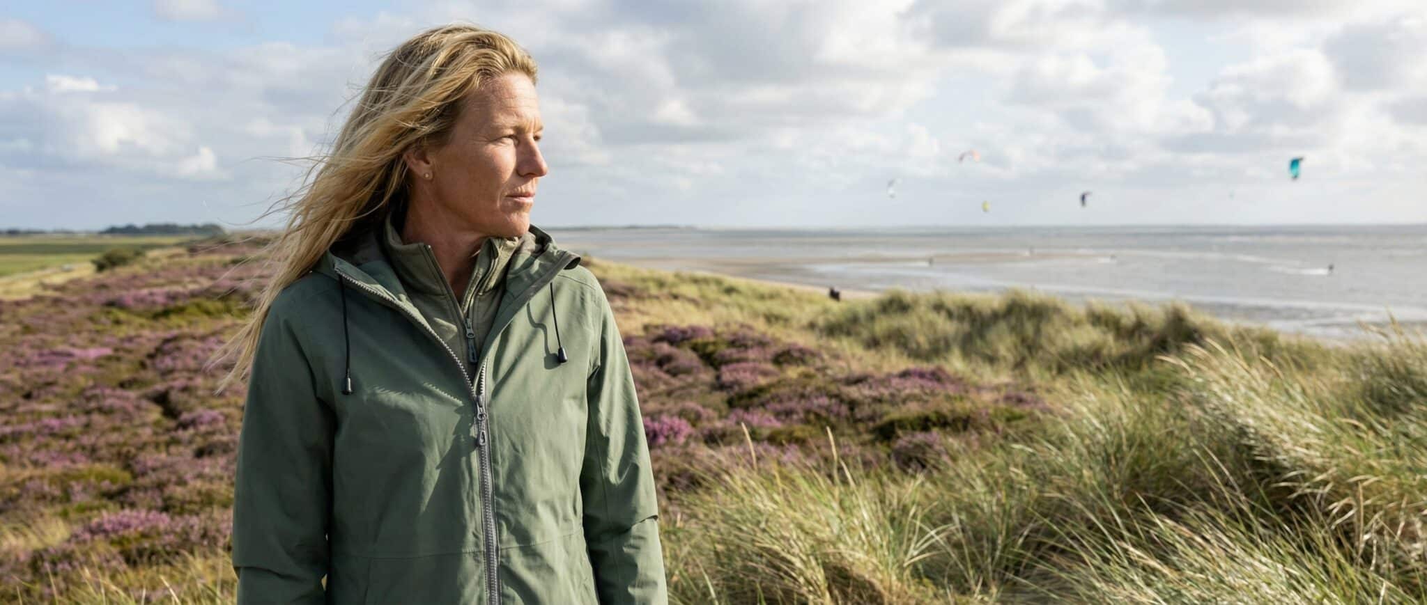 Nicci – Damen in norddeutscher Landschaft