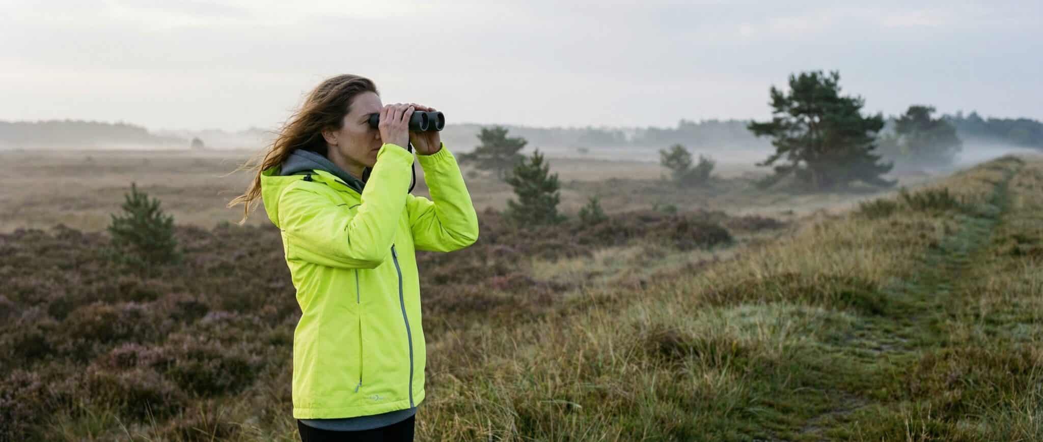 Klea – Damen in norddeutscher Landschaft