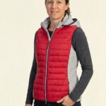 Lara – Damen Ganzkörper, lockere Pose