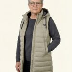 Nathalia – Damen Ganzkörper, lockere Pose