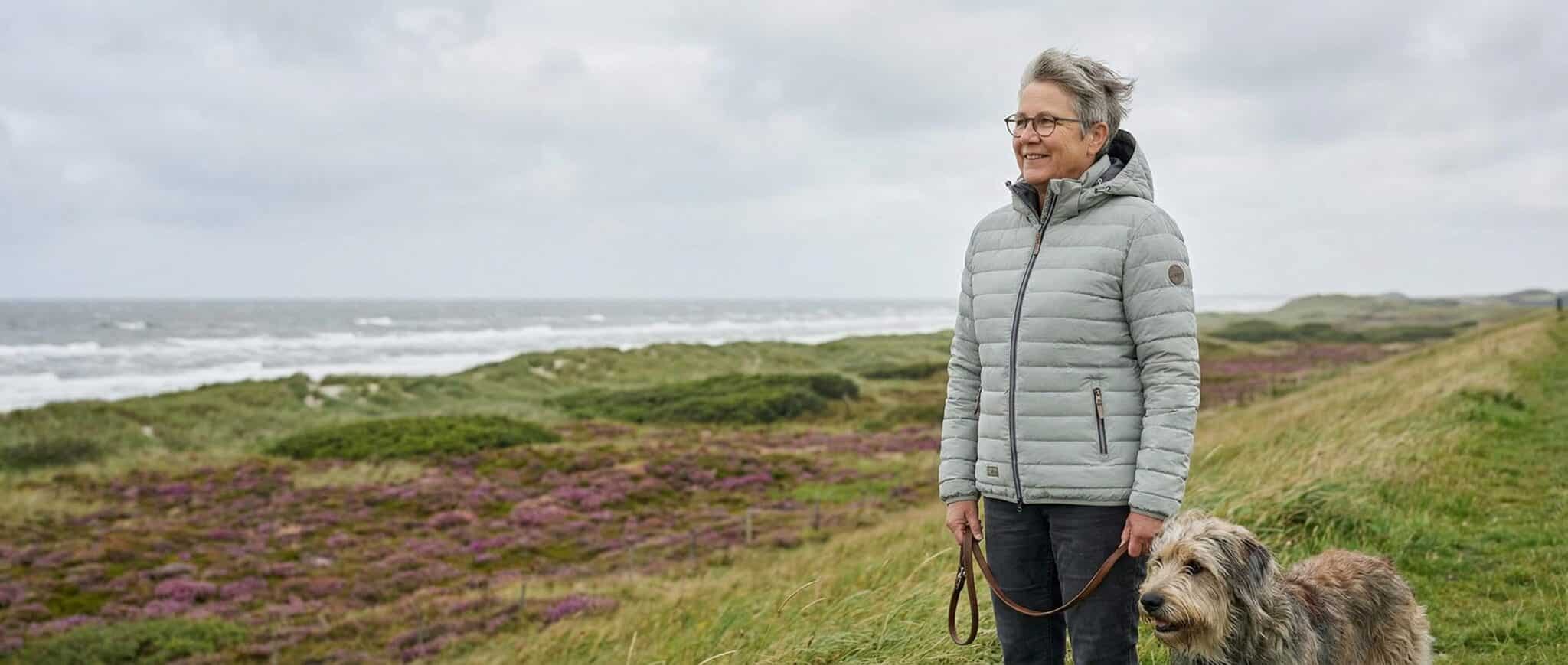 Irina – Damen in norddeutscher Landschaft