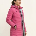 Ilona – Damen Ganzkörper, lockere Pose