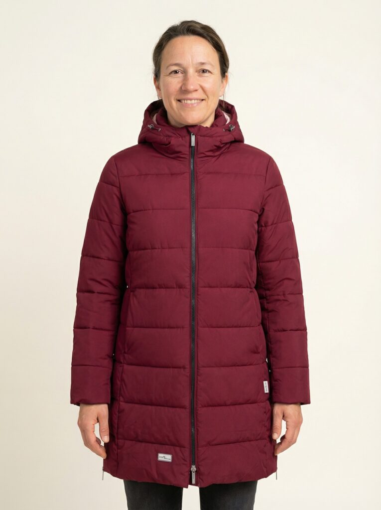 Kaike – Damen an Person, Oberkörper frontal, geschlossen