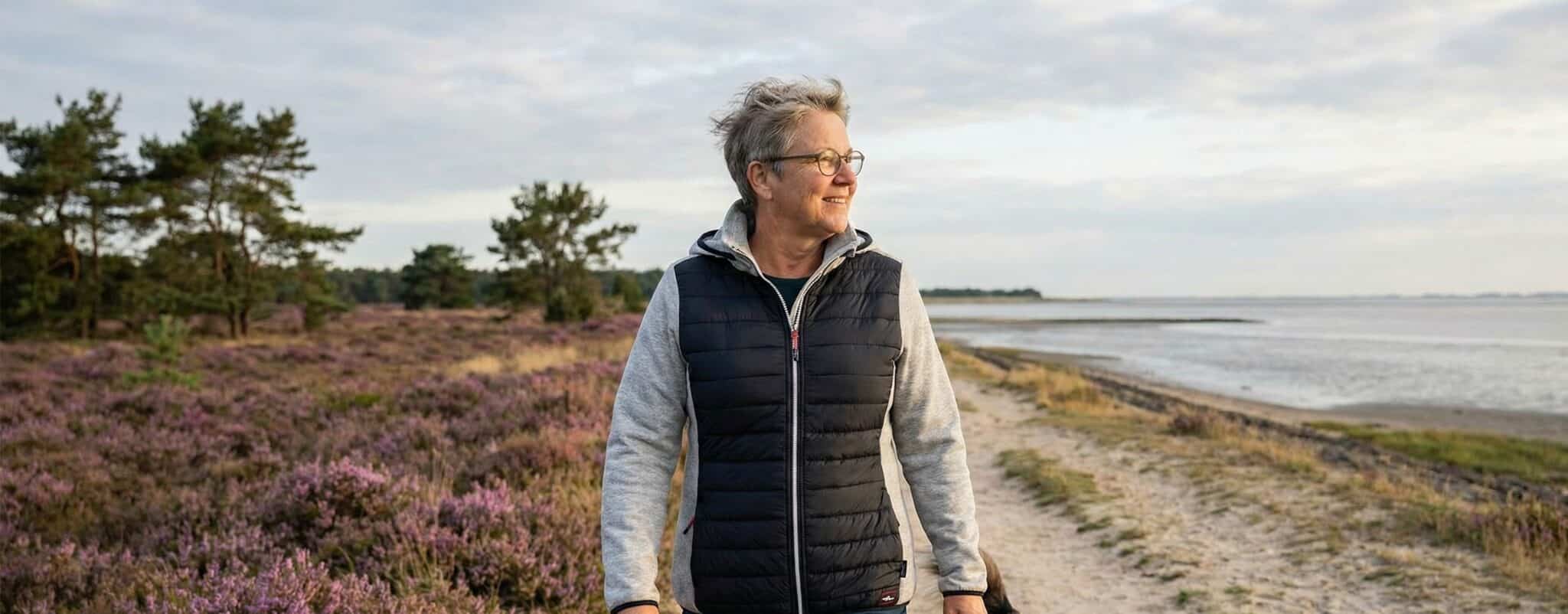 Lina [Digital] – Damen in norddeutscher Landschaft