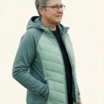 Marlene – Damen Ganzkörper, lockere Pose