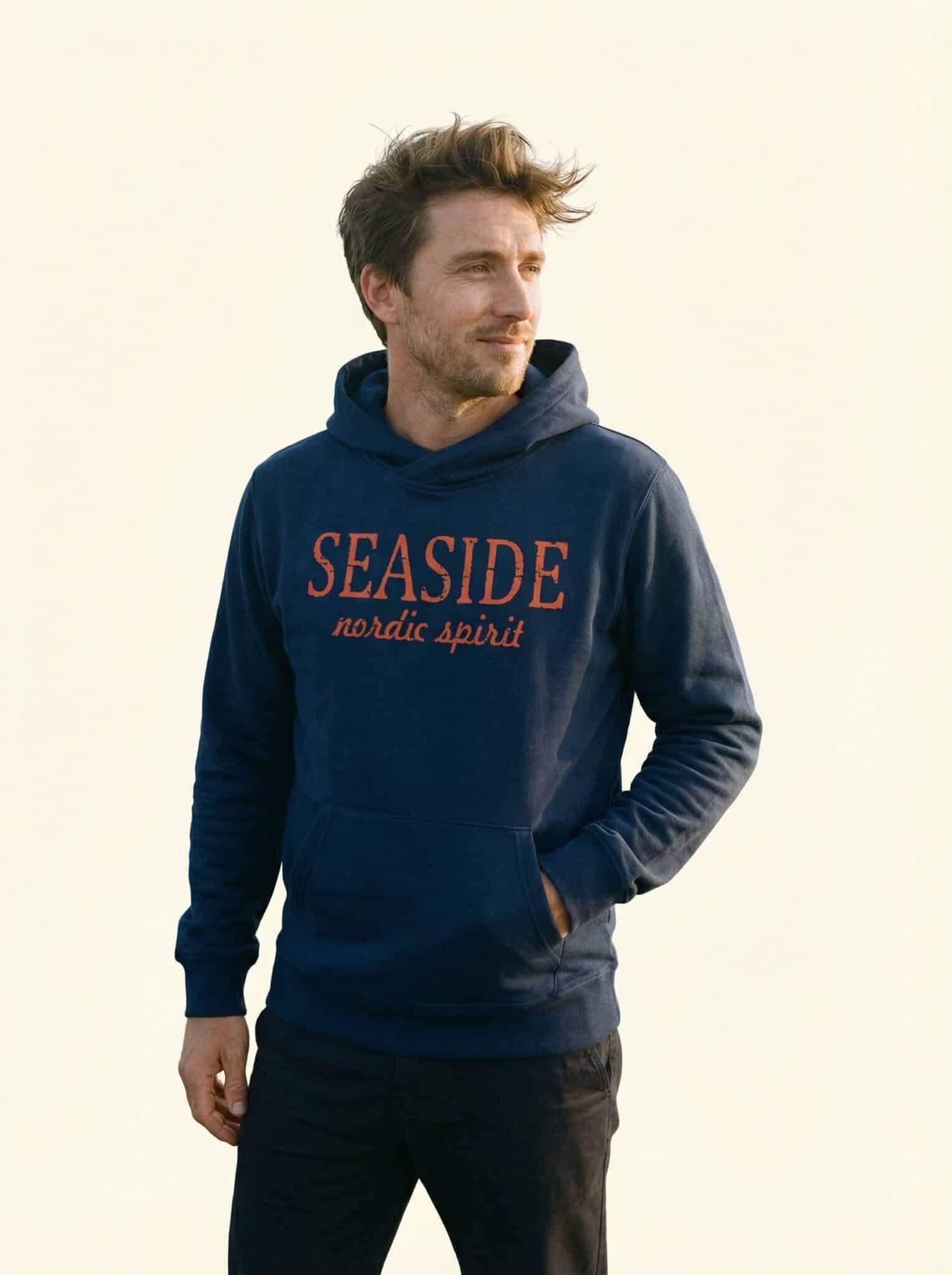 Flo - Ganzkörper Flo – Hoody Ganzkörper, lockere Pose